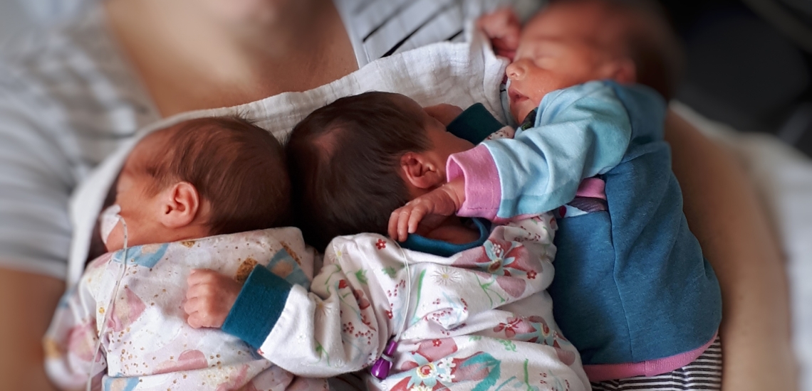 Drei neugeborene Babys