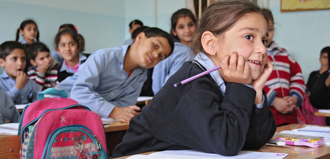 Kinder in Schulklasse im Libanon 