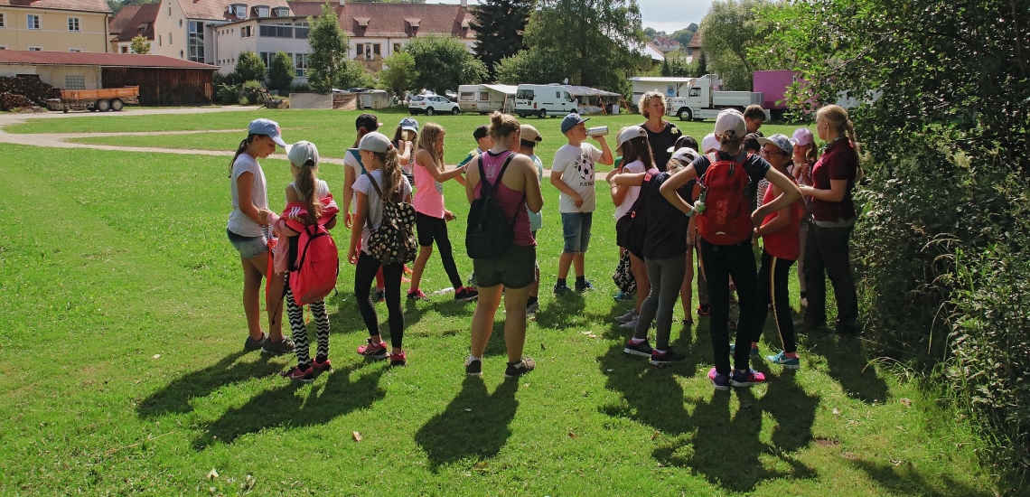 Kindergruppe in Natur in Ensdorf 