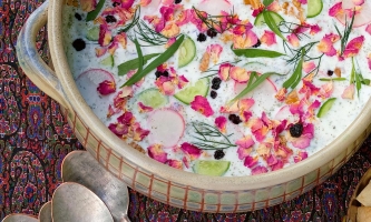 Abdoogh Khiar – Frische Kräuterkaltschale