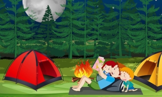Illustration Familie liegt mit Buch an Lagerfeuer zwischen zwei Zelten 
